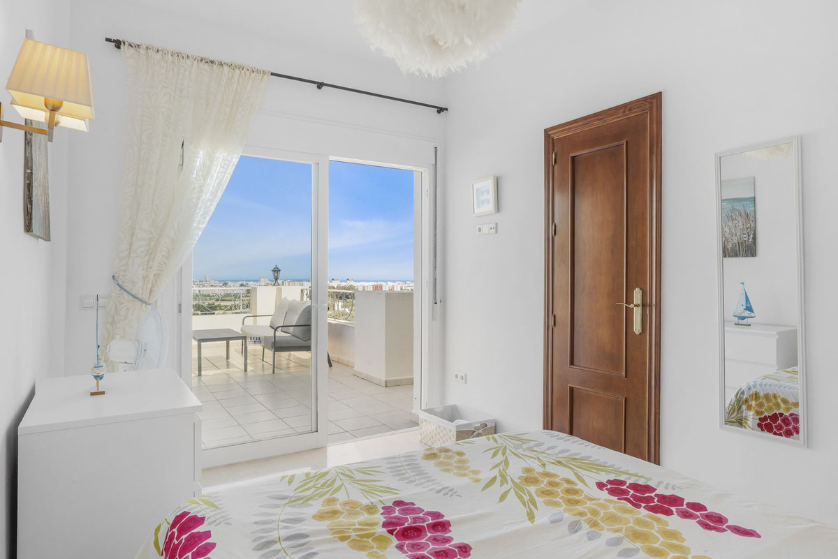 5 Bed Townhouse for sale in Cerros Del Aguila Costa Del Sol, Málaga, Spain