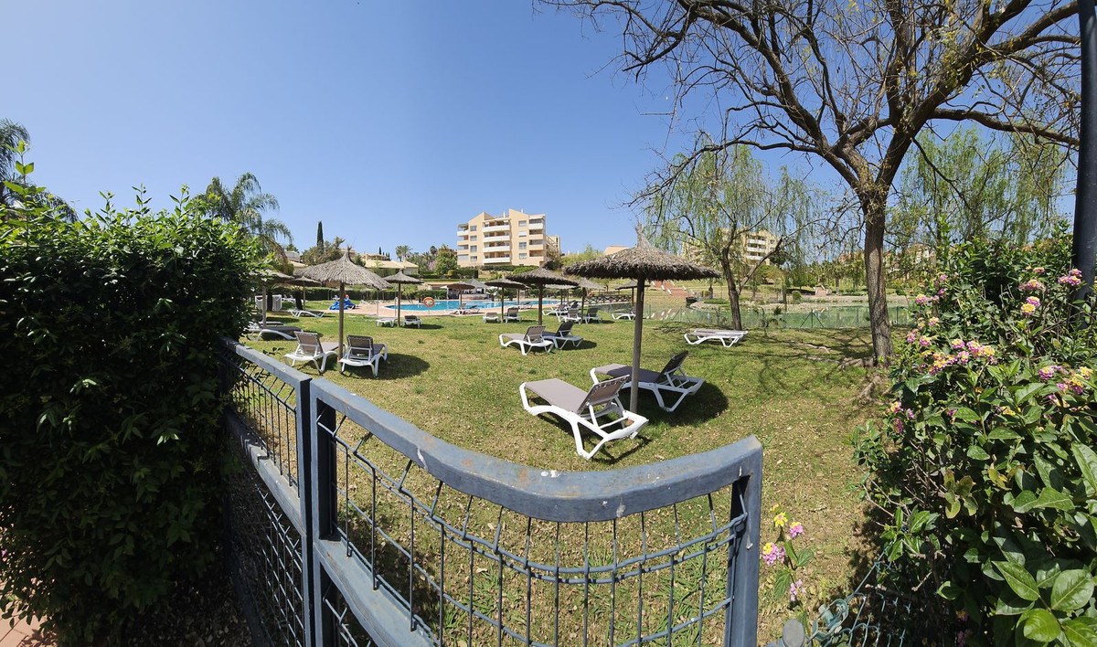 2 Bed Apartment for sale in Alhaurín De La Torre Costa Del Sol, Málaga, Spain