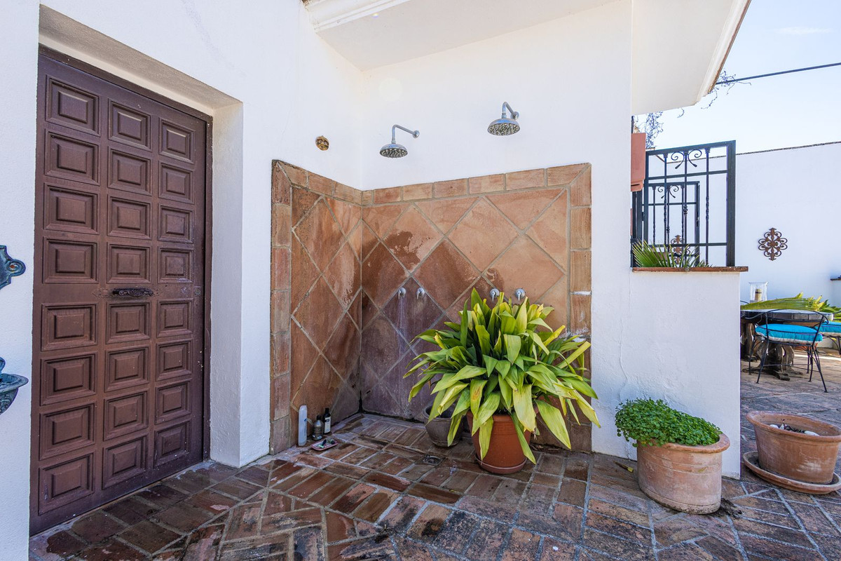 8 Bed Townhouse for sale in Villanueva Del Trabuco Costa Del Sol, Málaga, Spain