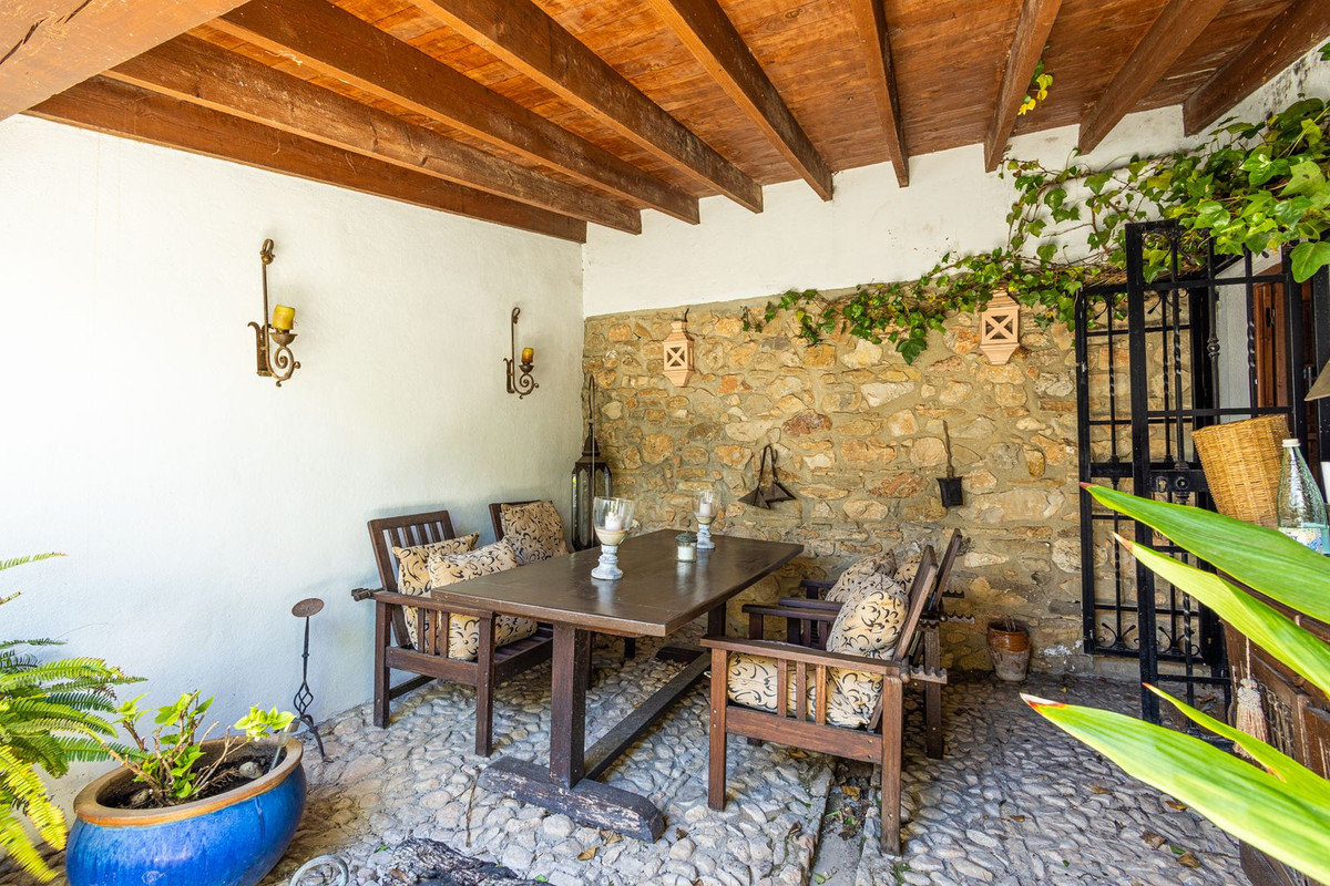 8 Bed Townhouse for sale in Villanueva Del Trabuco Costa Del Sol, Málaga, Spain