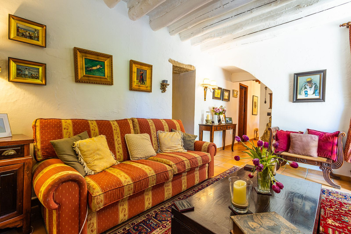 8 Bed Townhouse for sale in Villanueva Del Trabuco Costa Del Sol, Málaga, Spain