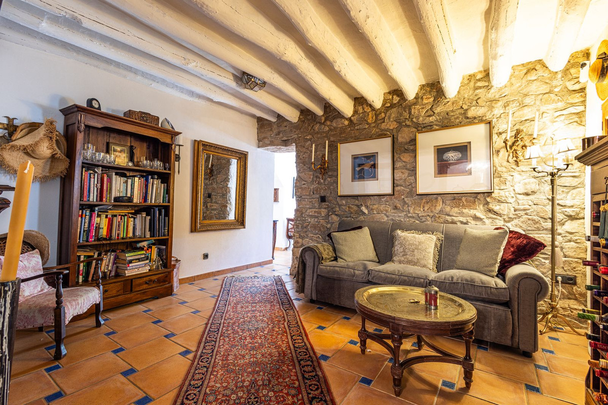 8 Bed Townhouse for sale in Villanueva Del Trabuco Costa Del Sol, Málaga, Spain