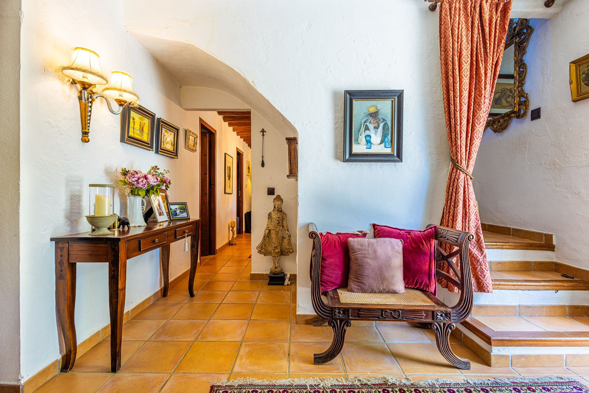 8 Bed Townhouse for sale in Villanueva Del Trabuco Costa Del Sol, Málaga, Spain