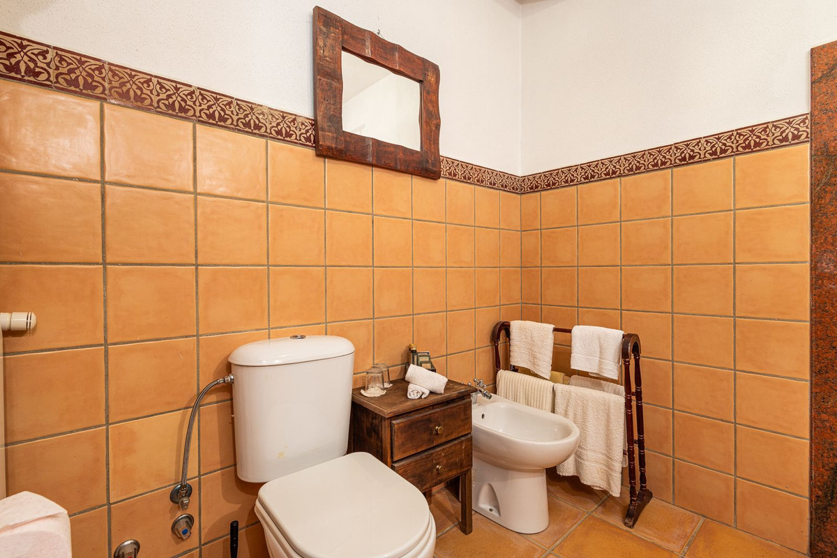 8 Bed Townhouse for sale in Villanueva Del Trabuco Costa Del Sol, Málaga, Spain