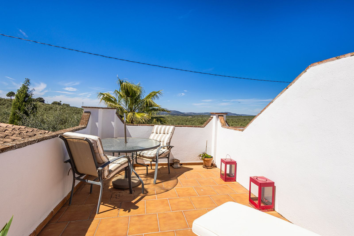 8 Bed Townhouse for sale in Villanueva Del Trabuco Costa Del Sol, Málaga, Spain