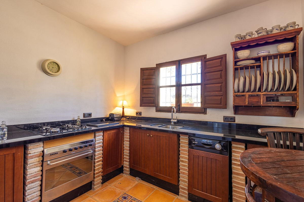 8 Bed Townhouse for sale in Villanueva Del Trabuco Costa Del Sol, Málaga, Spain