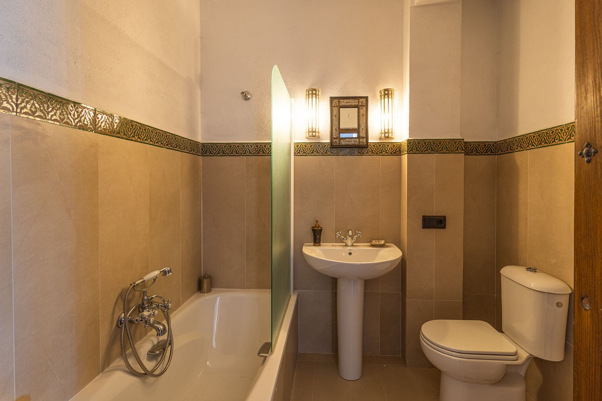 8 Bed Townhouse for sale in Villanueva Del Trabuco Costa Del Sol, Málaga, Spain