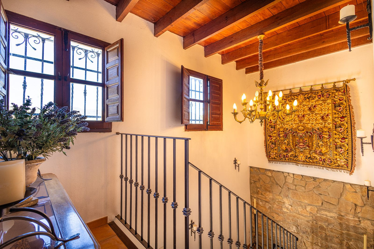 8 Bed Townhouse for sale in Villanueva Del Trabuco Costa Del Sol, Málaga, Spain
