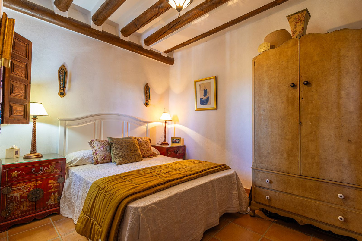 8 Bed Townhouse for sale in Villanueva Del Trabuco Costa Del Sol, Málaga, Spain