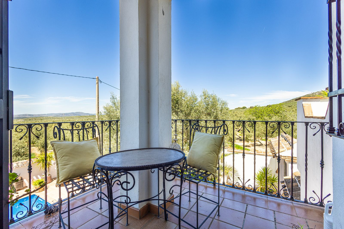 8 Bed Townhouse for sale in Villanueva Del Trabuco Costa Del Sol, Málaga, Spain