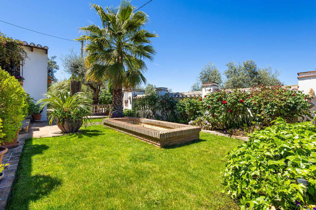 8 Bed Townhouse for sale in Villanueva Del Trabuco Costa Del Sol, Málaga, Spain