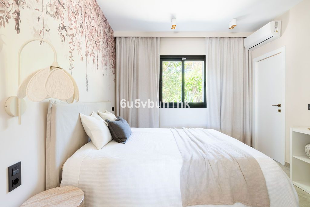 Se vende Villa - Chalet de 6 dormitorios en Costa Del Sol, Málaga, España