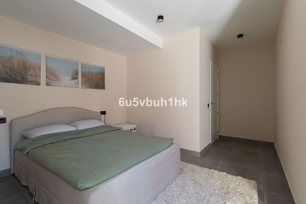 Se vende Villa - Chalet de 6 dormitorios en Costa Del Sol, Málaga, España