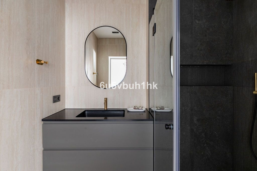Se vende Villa - Chalet de 6 dormitorios en Costa Del Sol, Málaga, España