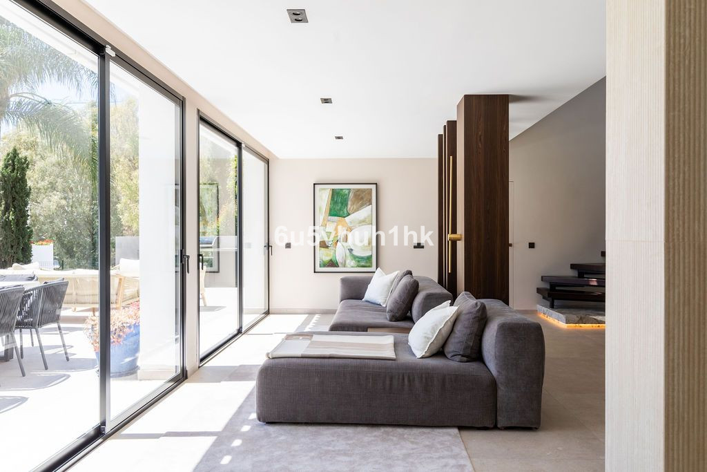 Se vende Villa - Chalet de 6 dormitorios en Costa Del Sol, Málaga, España