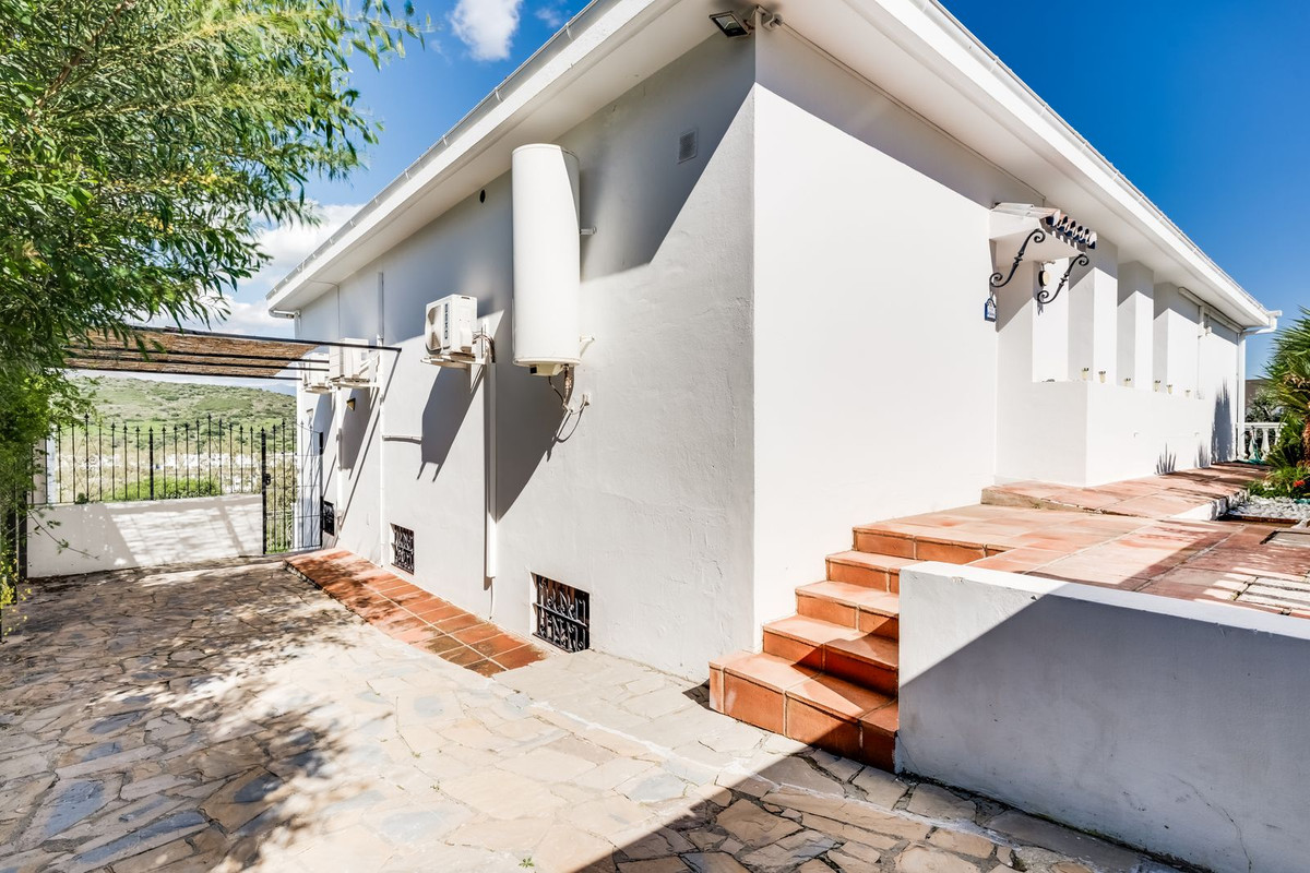 Se vende Villa - Chalet de 4 dormitorios en Costa Del Sol, Málaga, España