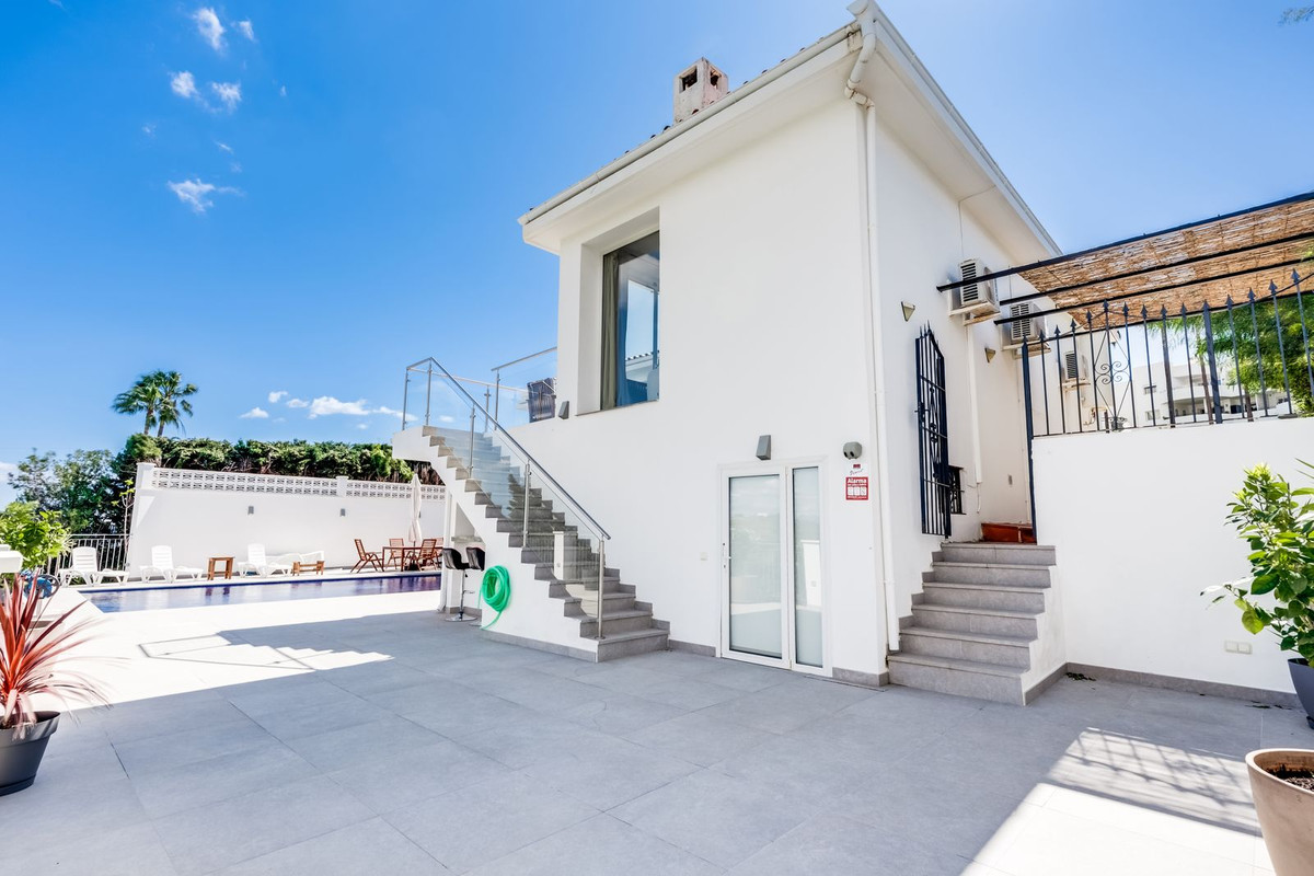 Se vende Villa - Chalet de 4 dormitorios en Costa Del Sol, Málaga, España