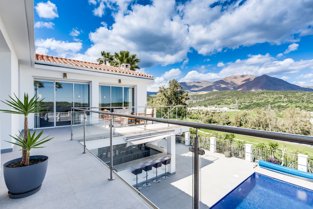 Se vende Villa - Chalet de 4 dormitorios en Costa Del Sol, Málaga, España