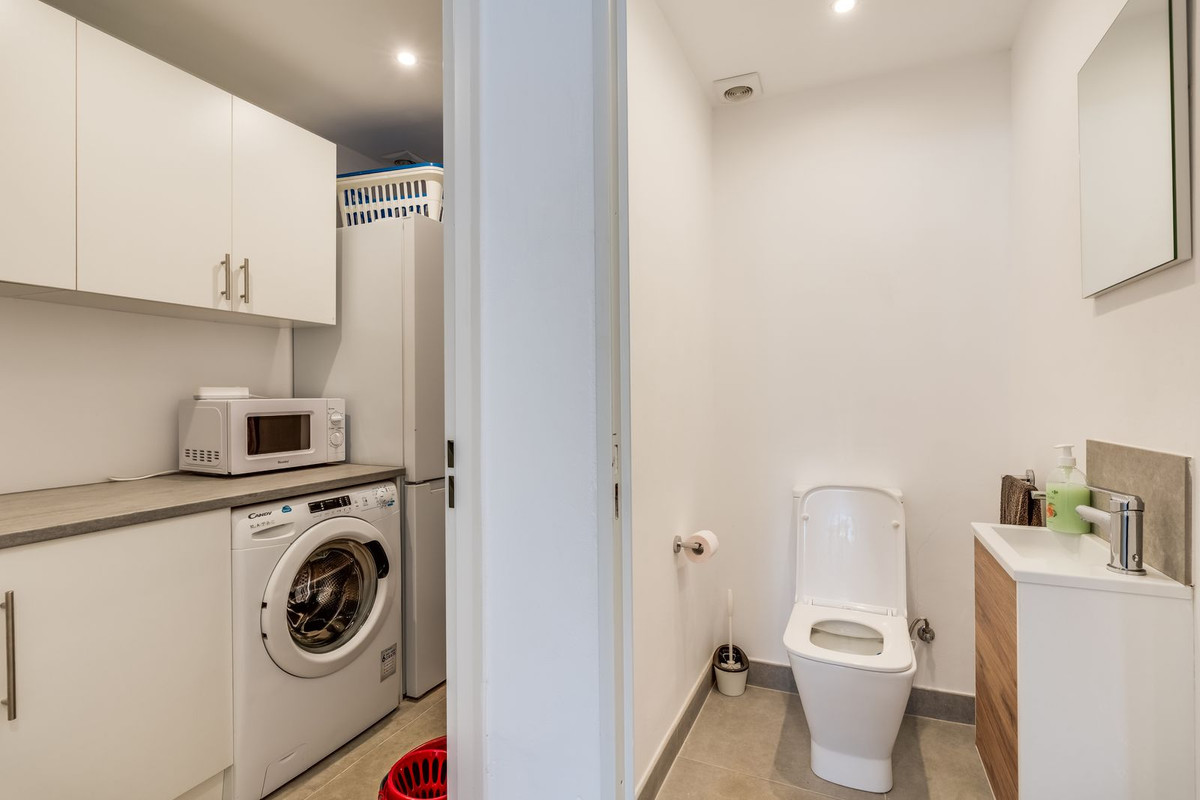 Se vende Villa - Chalet de 4 dormitorios en Costa Del Sol, Málaga, España