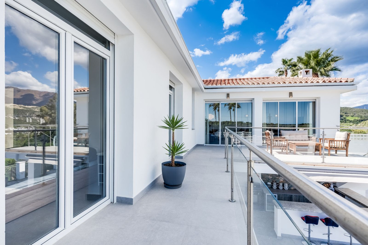 Se vende Villa - Chalet de 4 dormitorios en Costa Del Sol, Málaga, España