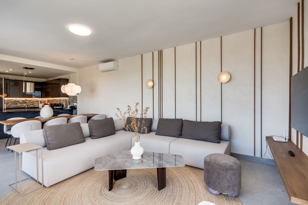 Se vende Villa - Chalet de 4 dormitorios en Costa Del Sol, Málaga, España