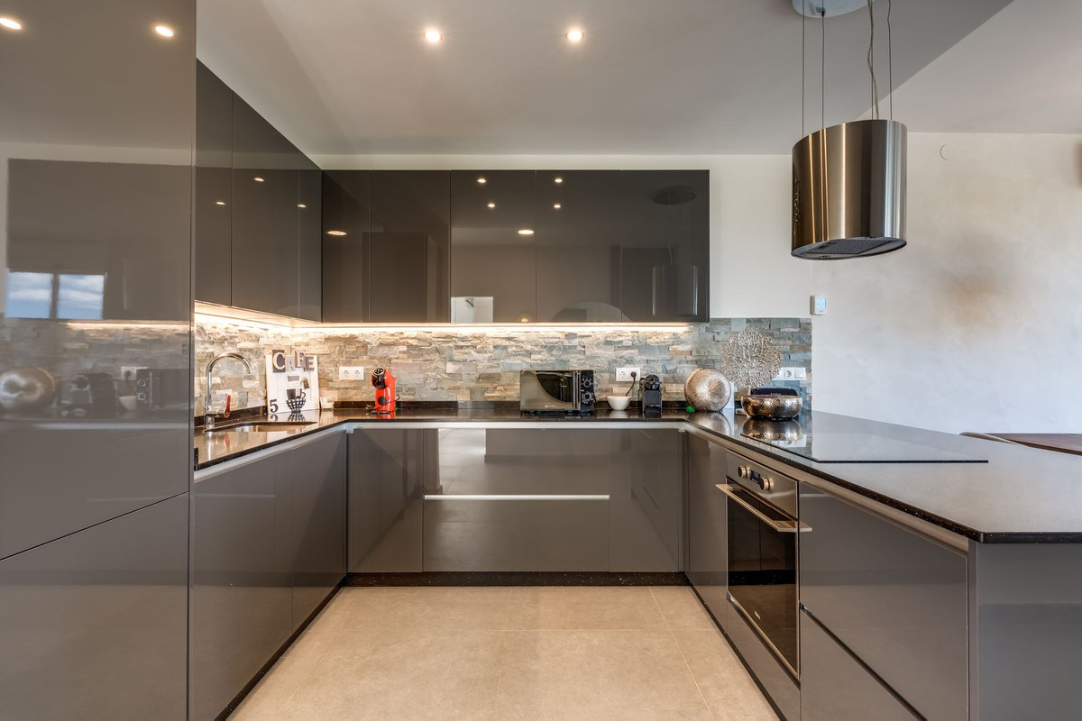 Se vende Villa - Chalet de 4 dormitorios en Costa Del Sol, Málaga, España