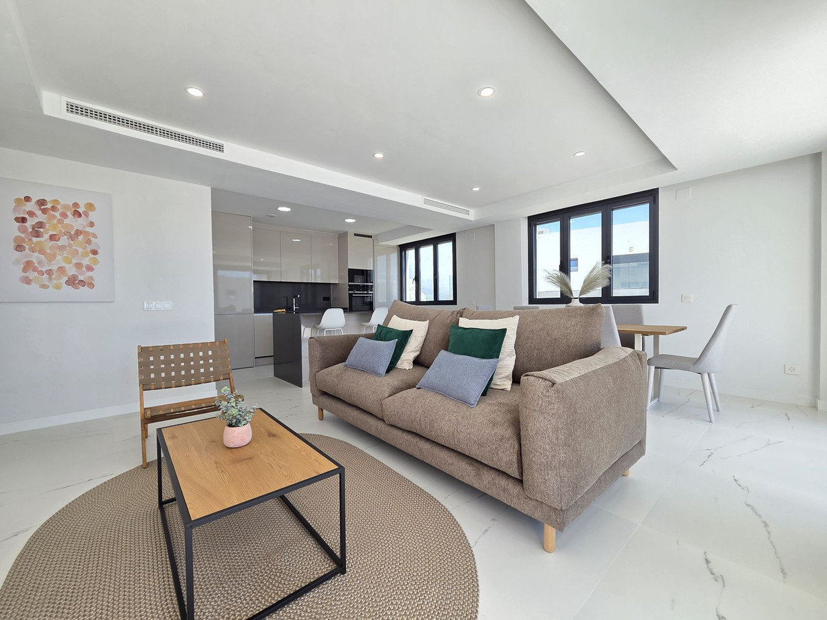 Se vende Apartamento Planta Media de 3 dormitorios en Costa Del Sol, Málaga, España