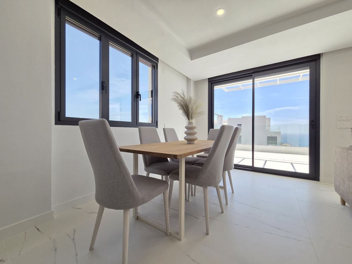 Se vende Apartamento Planta Media de 3 dormitorios en Costa Del Sol, Málaga, España