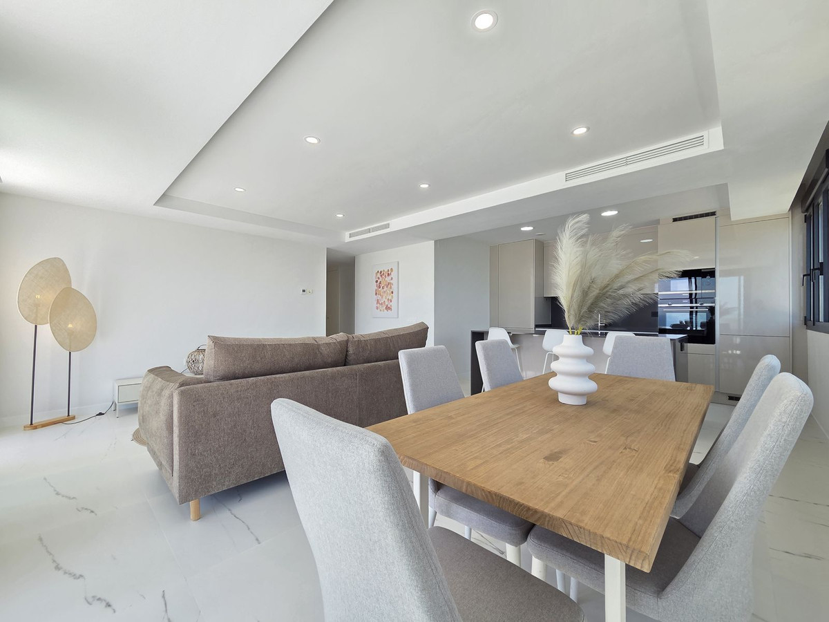 Se vende Apartamento Planta Media de 3 dormitorios en Costa Del Sol, Málaga, España