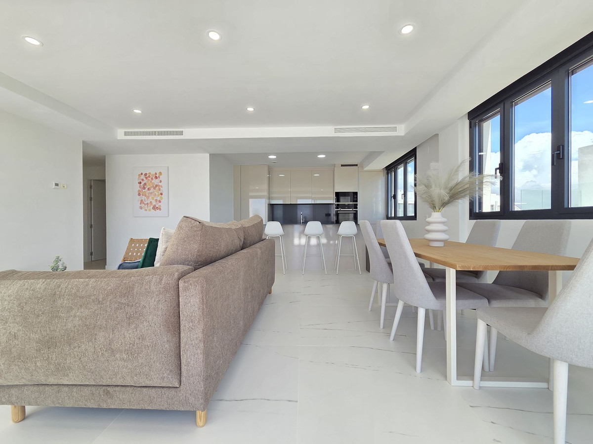 Se vende Apartamento Planta Media de 3 dormitorios en Costa Del Sol, Málaga, España