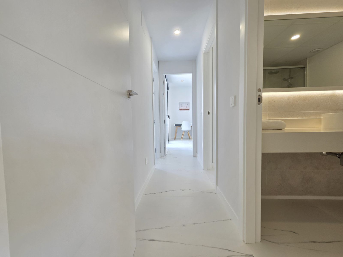 Se vende Apartamento Planta Media de 3 dormitorios en Costa Del Sol, Málaga, España