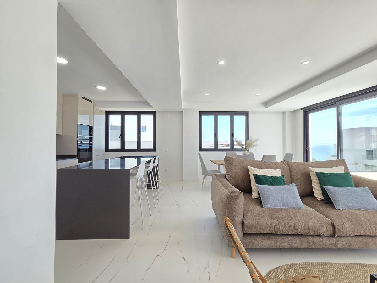Se vende Apartamento Planta Media de 3 dormitorios en Costa Del Sol, Málaga, España