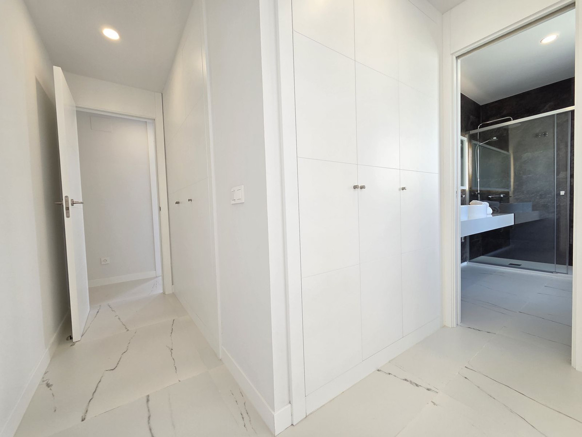 Se vende Apartamento Planta Media de 3 dormitorios en Costa Del Sol, Málaga, España