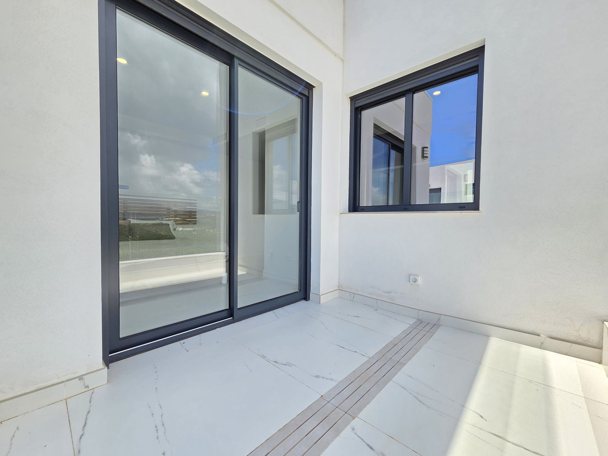 Se vende Apartamento Planta Media de 3 dormitorios en Costa Del Sol, Málaga, España