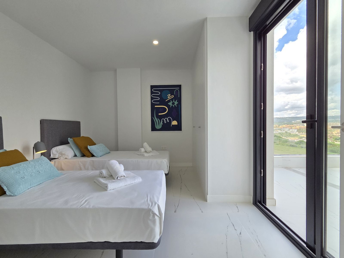 Se vende Apartamento Planta Media de 3 dormitorios en Costa Del Sol, Málaga, España