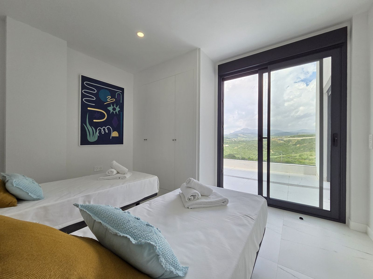 Se vende Apartamento Planta Media de 3 dormitorios en Costa Del Sol, Málaga, España