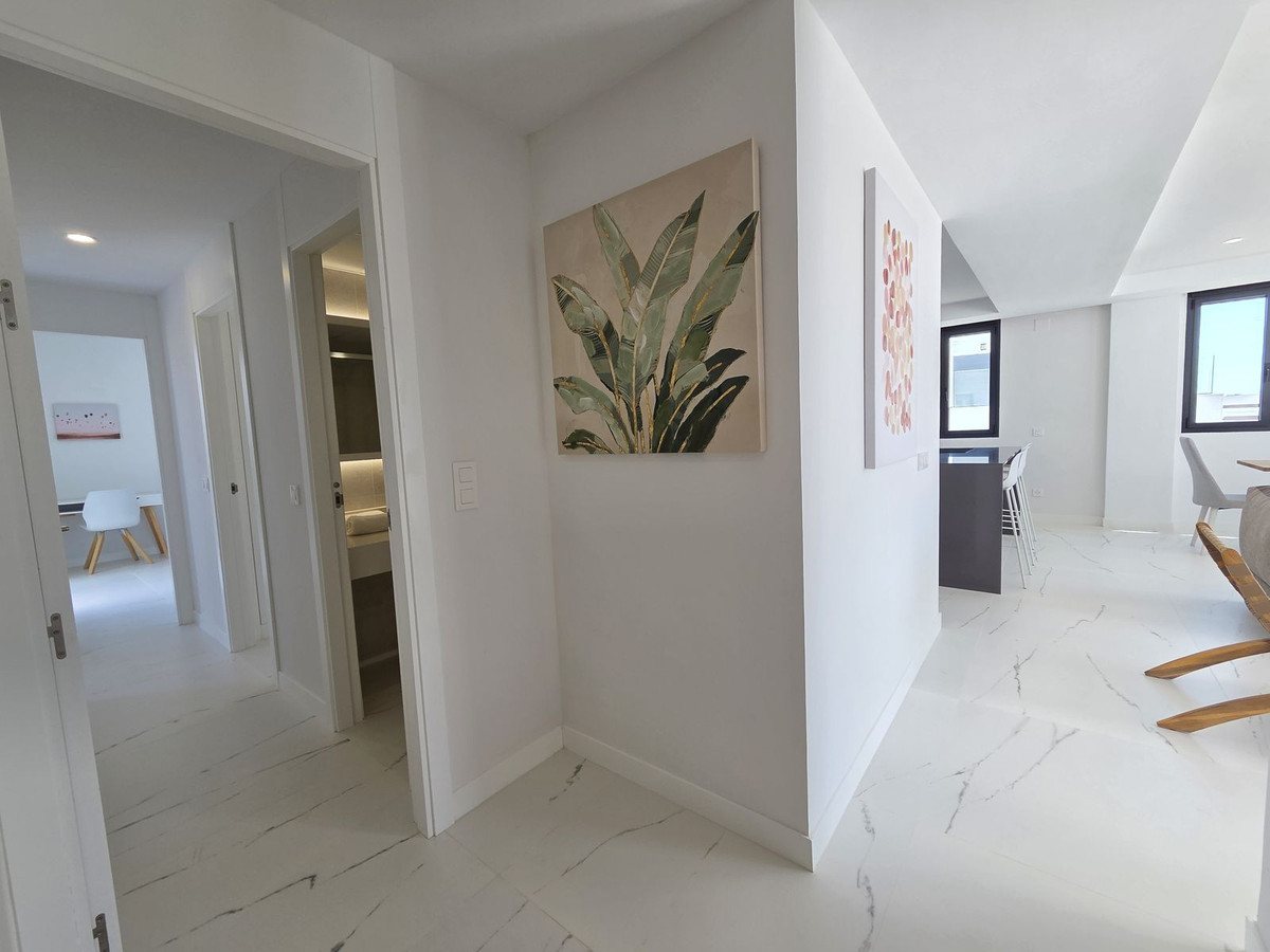 Se vende Apartamento Planta Media de 3 dormitorios en Costa Del Sol, Málaga, España