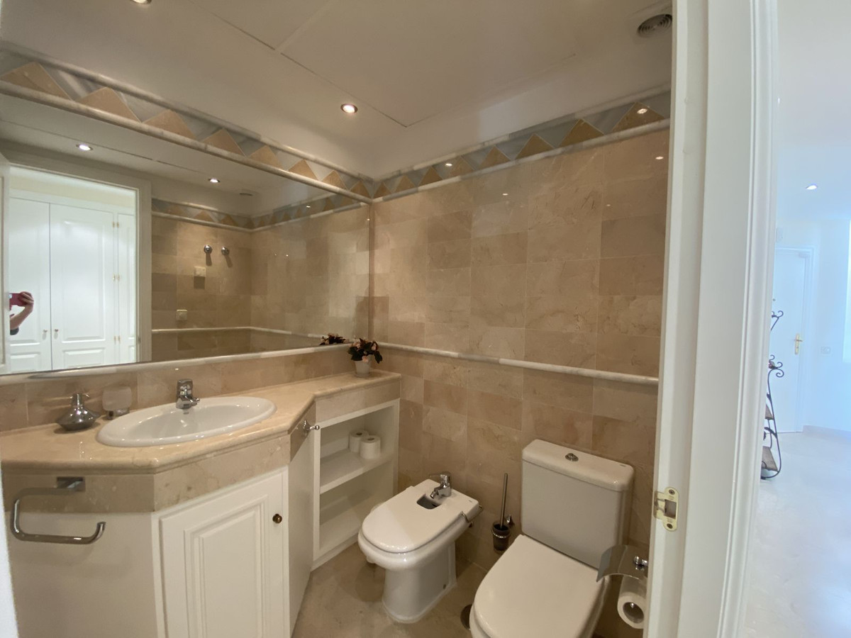 3 Bed Apartment for sale in Elviria Costa Del Sol, Málaga, Spain