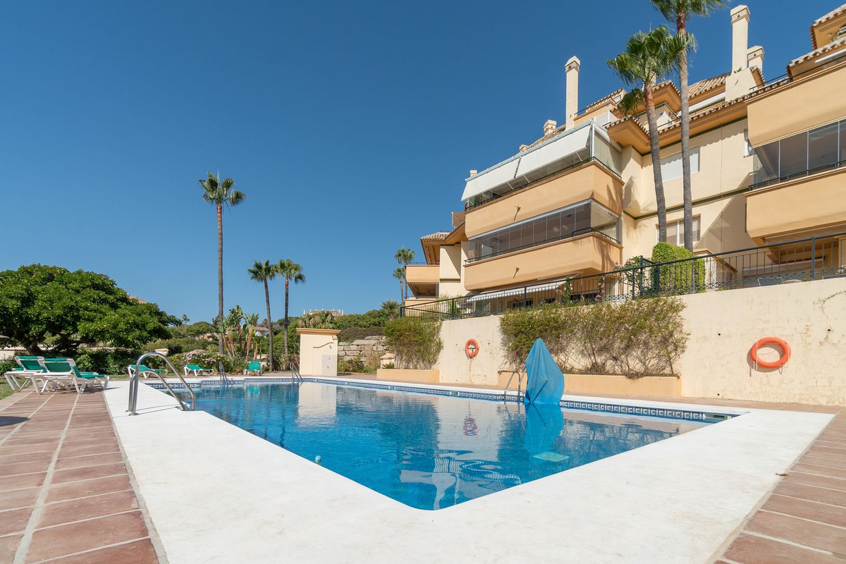 3 Bed Apartment for sale in Elviria Costa Del Sol, Málaga, Spain