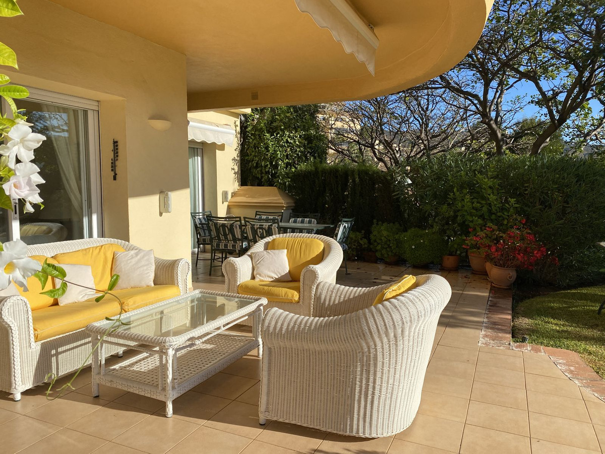 3 Bed Apartment for sale in Elviria Costa Del Sol, Málaga, Spain