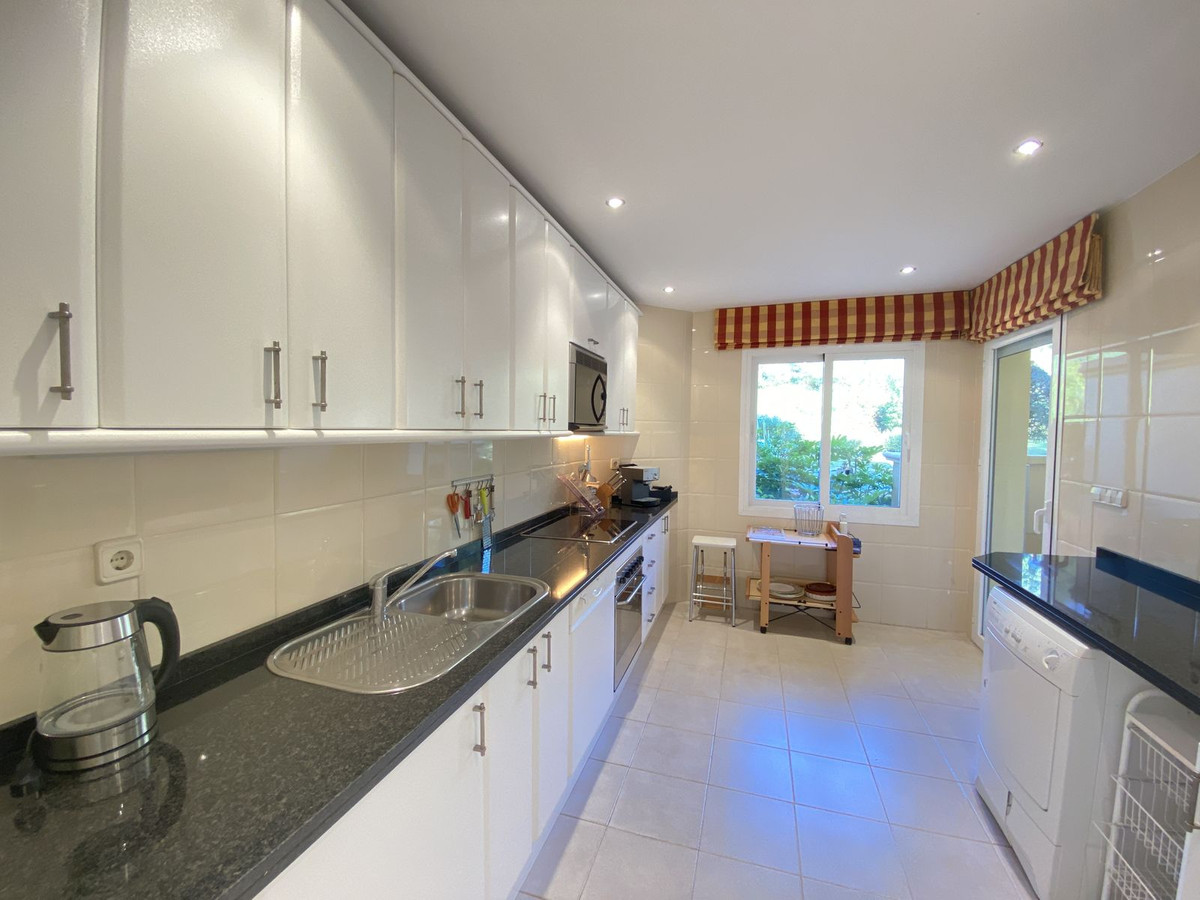 3 Bed Apartment for sale in Elviria Costa Del Sol, Málaga, Spain