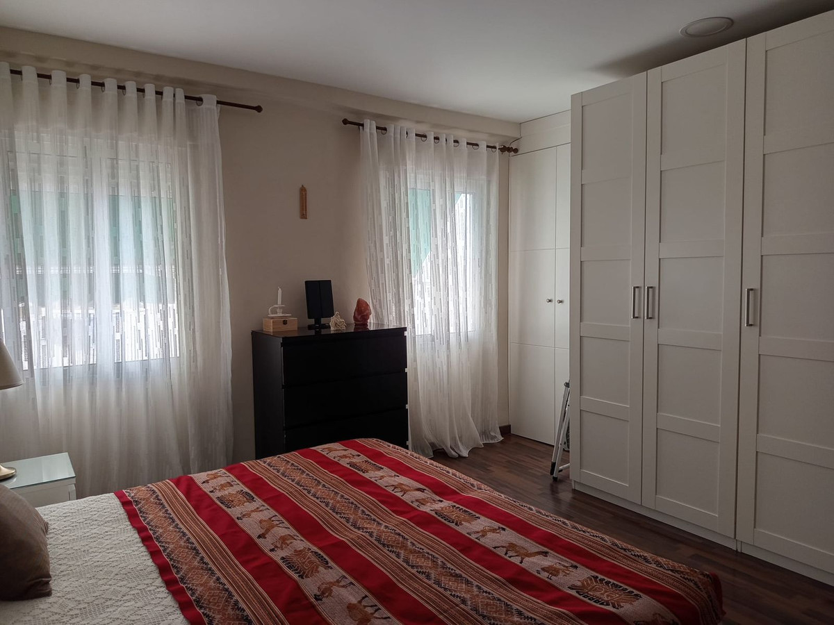 Se vende Apartamento Planta Media de 3 dormitorios en Costa Del Sol, Málaga, España
