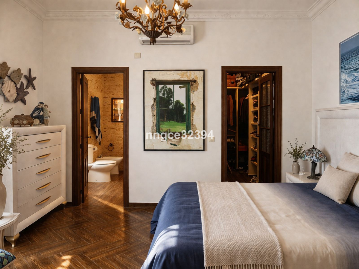 Se vende Villa - Chalet de 4 dormitorios en Costa Del Sol, Cadiz, España