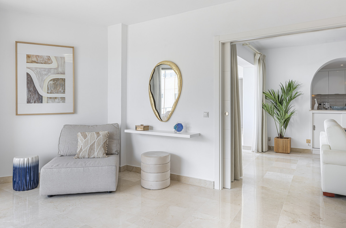 2 Bed Apartment for sale in Estepona Costa Del Sol, Málaga, Spain
