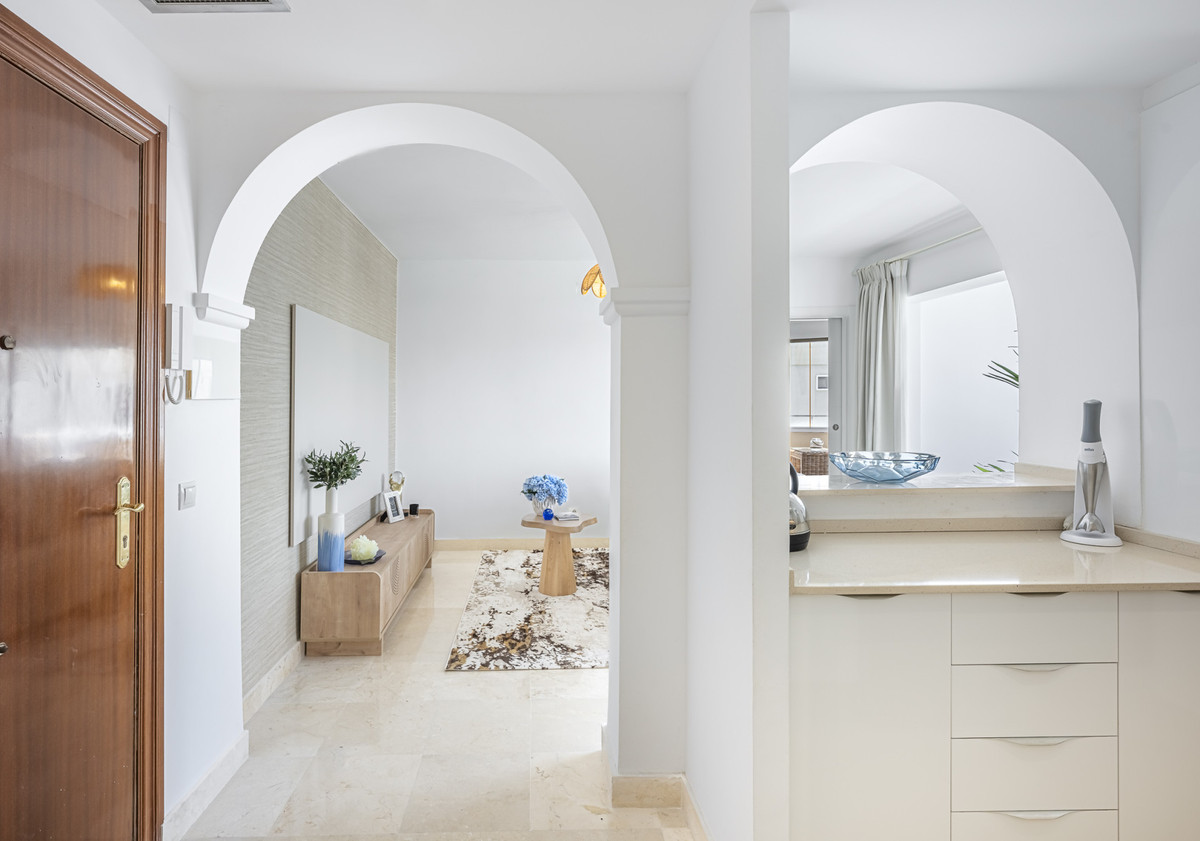 2 Bed Apartment for sale in Estepona Costa Del Sol, Málaga, Spain