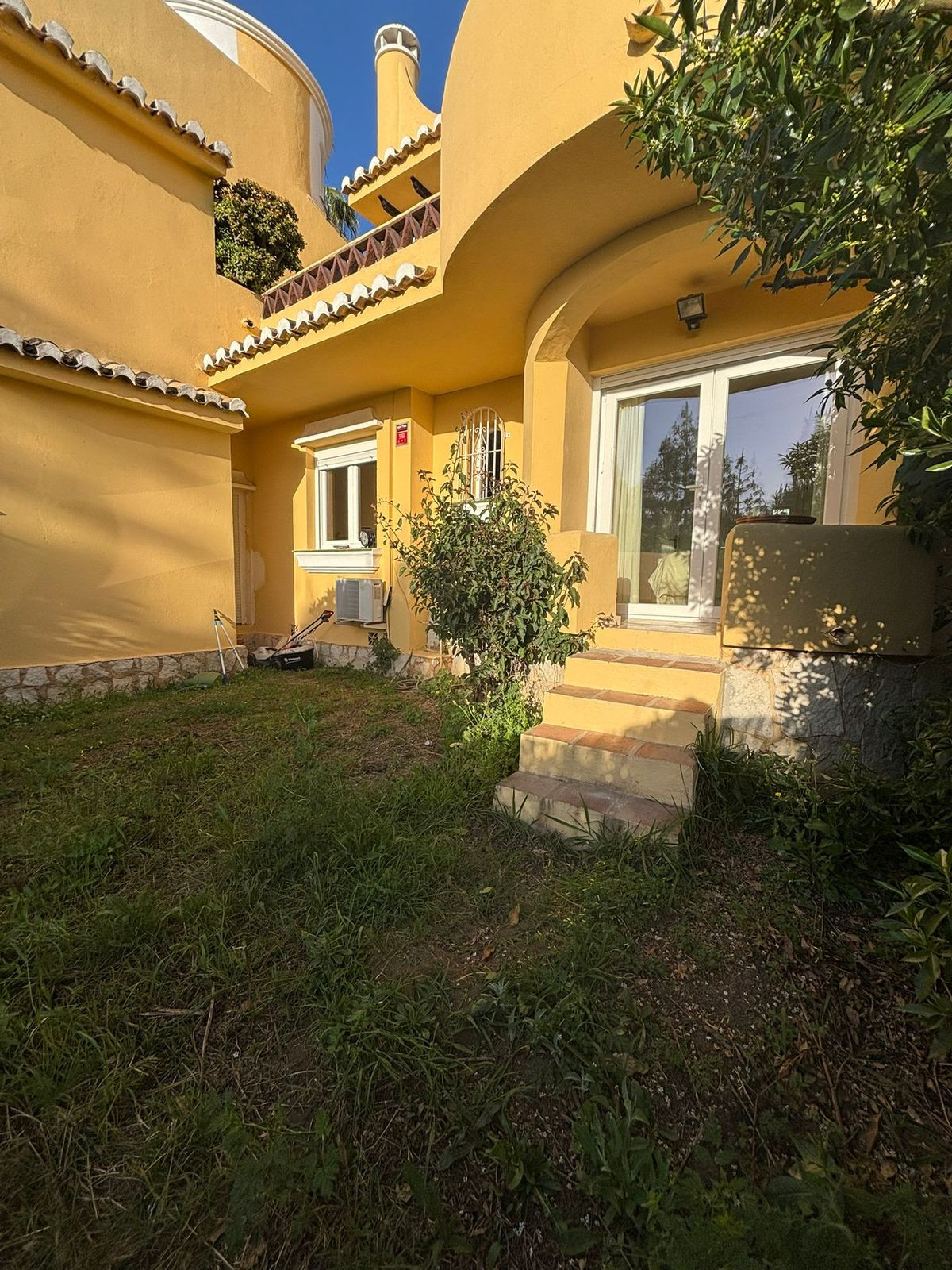 3 Bed Townhouse for sale in Calahonda Costa Del Sol, Málaga, Spain