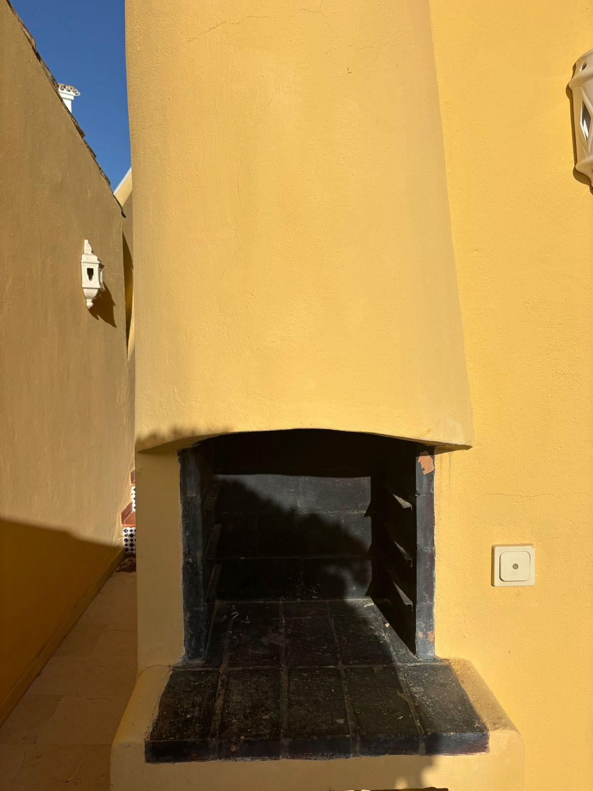 3 Bed Townhouse for sale in Calahonda Costa Del Sol, Málaga, Spain