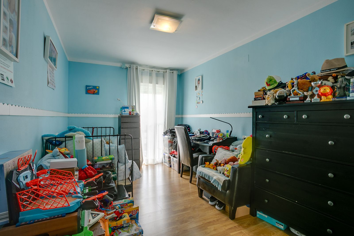 Se vende Apartamento Planta Media de 3 dormitorios en Costa Del Sol, Málaga, España