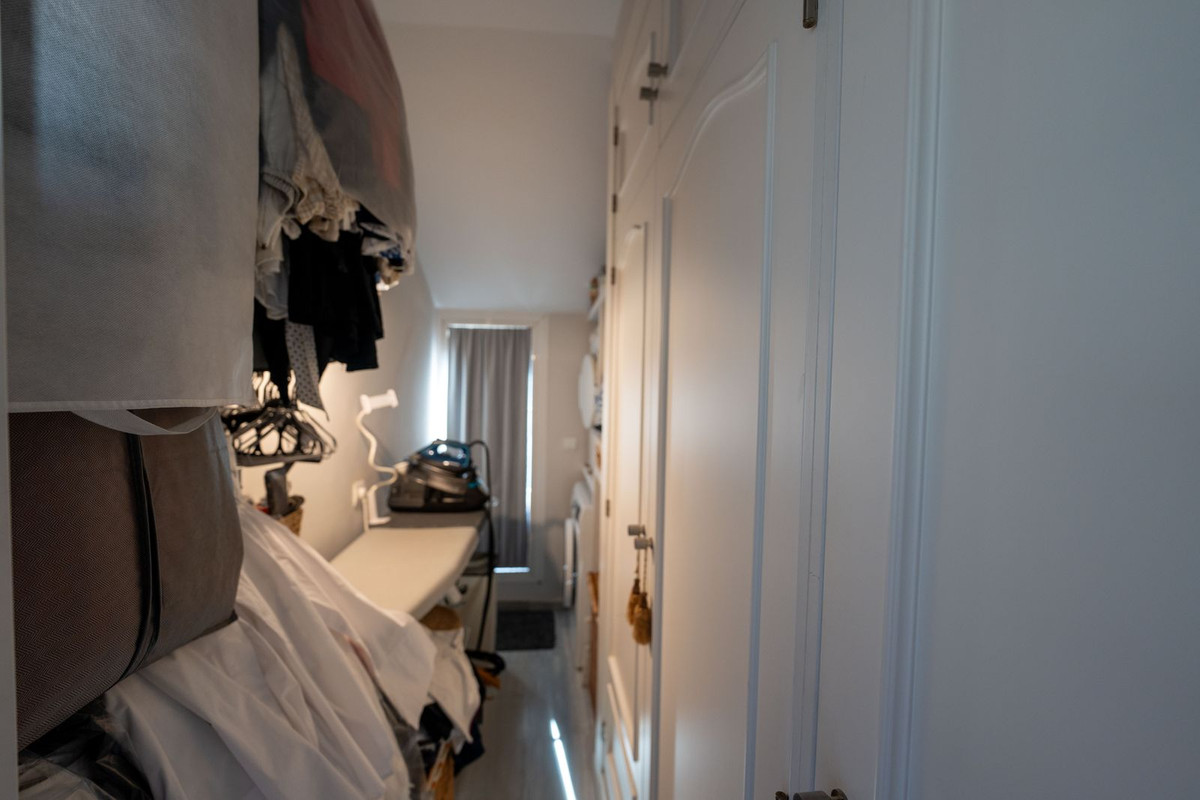 4 Bed Apartment for sale in Los Pacos Costa Del Sol, Málaga, Spain