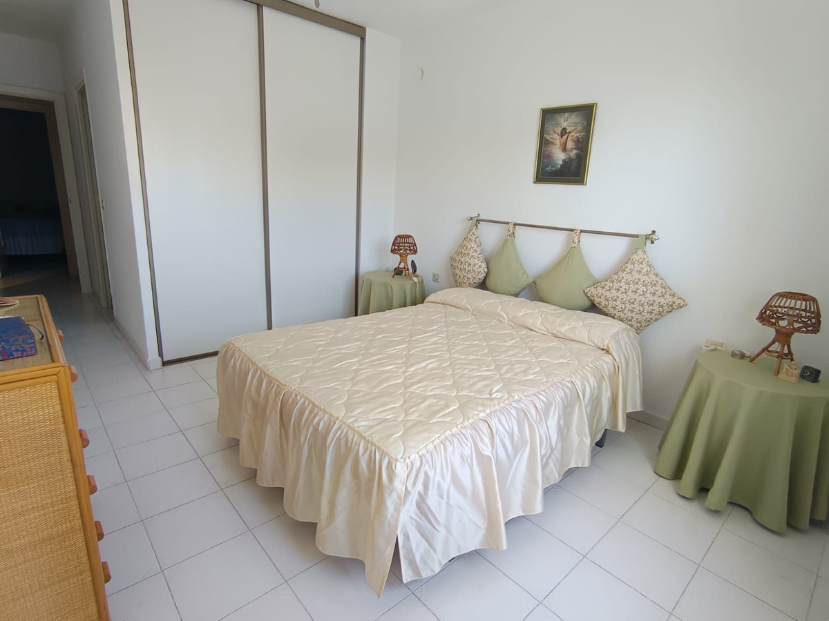 Se vende Apartamento Planta Media de 2 dormitorios en Costa Del Sol, Málaga, España